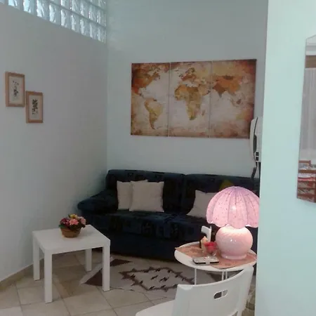 Casteldurante شقة